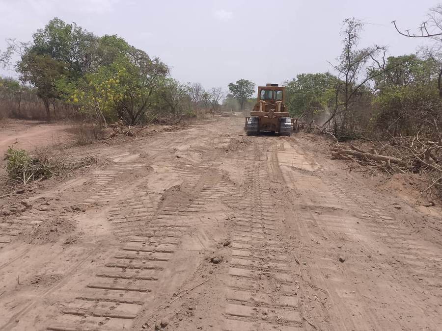 Ouverture de piste au bulldozer